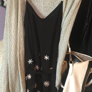 Black and white daisy dress